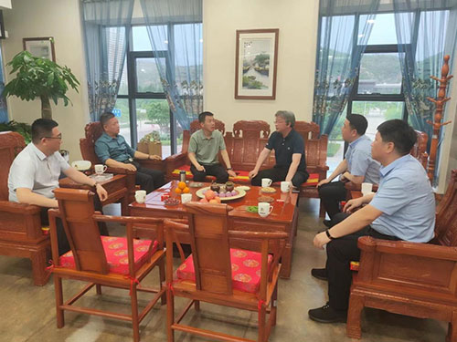 上海开云手机入口总经理张世洪一行赴山西企业走访座谈(图4)