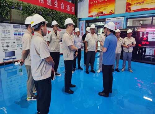 上海开云手机入口赴神东煤炭集团设备维修中心考察学习(图2)