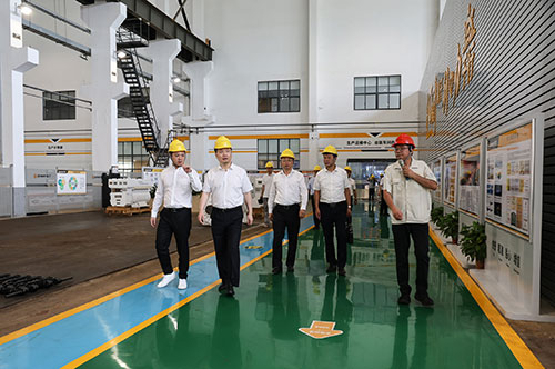 上海青浦区政协主席曹卫东一行走访上海开云手机入口考察指导(图1) 上海青浦区政协主席曹卫东一行走访上海开云手机入口考察指导(图1)