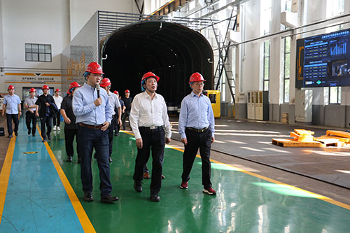 中国工程院院士谢和平一行莅临开云手机入口考察指导(图3) 中国工程院院士谢和平一行莅临开云手机入口考察指导(图3)